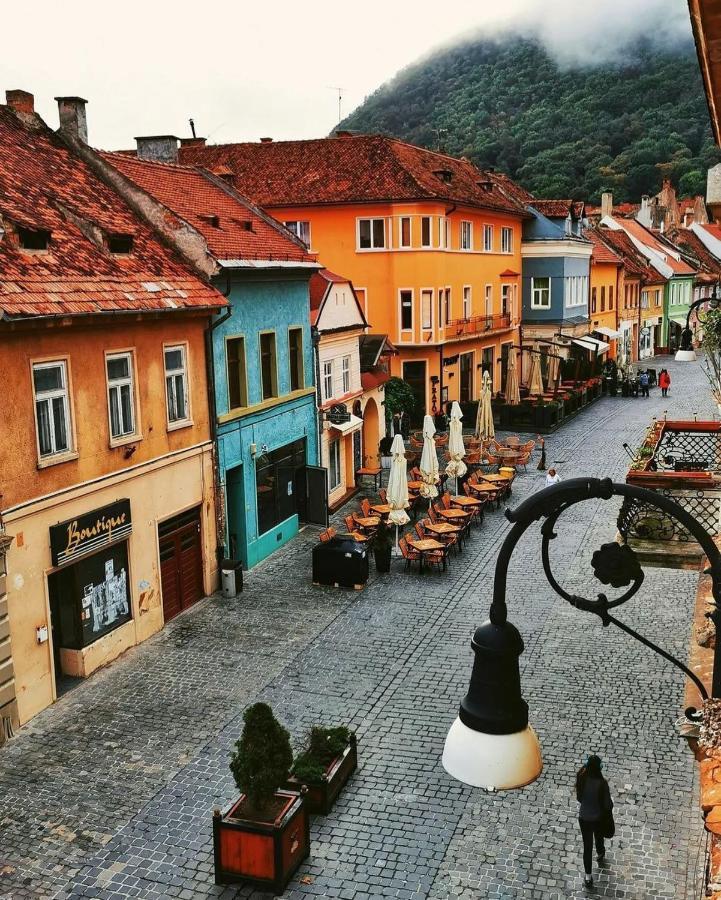 Margaret Place * Braşov